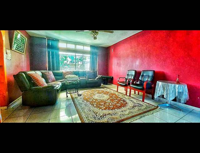 4 BEDROOM TOWNHOUSE FOR SALE IN POLOKWANE CENTRAL